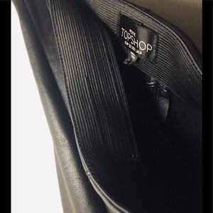 Topshop black faux leather short pants size 0